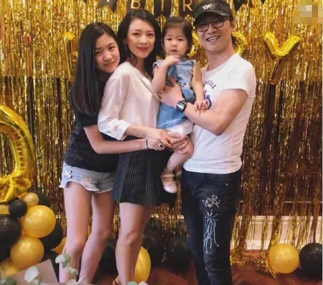 汪峰四任老婆近照曝光,汪峰几个老婆的照片大全