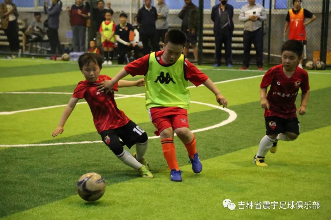 快乐童年，足球相伴！——震宇足球俱乐部“超级比赛日”精彩瞬间