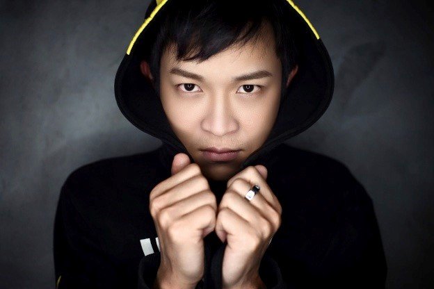 10/15人气原创歌手：陈艺鹏做客丽影广场《音乐BIG榜》明星直播间