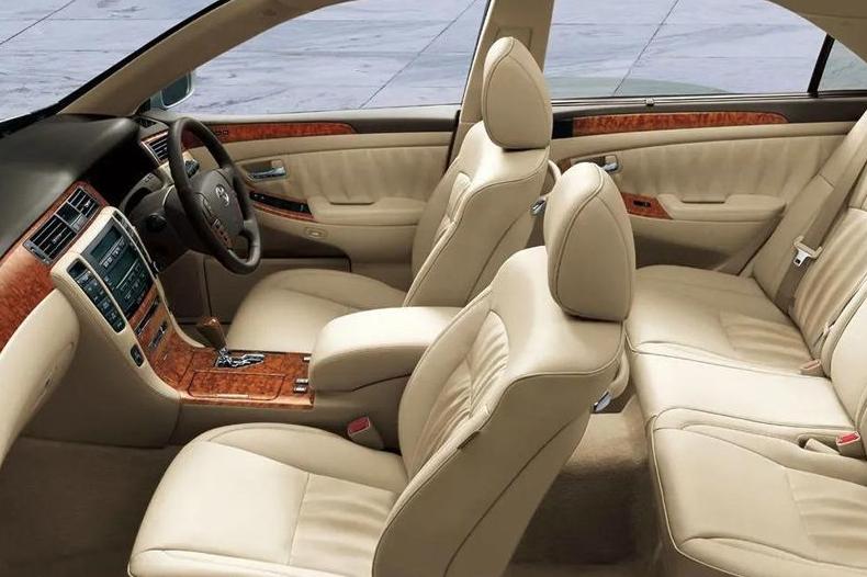 丰田皇冠代表什么身份,丰田皇冠品牌起源