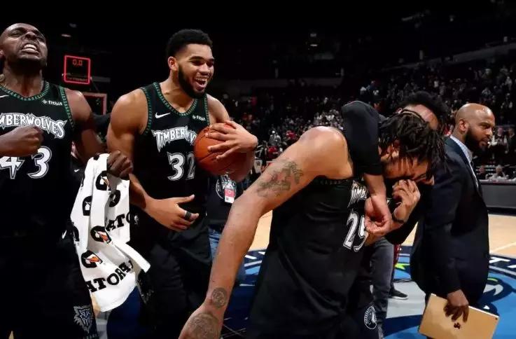 罗斯50分落泪视频英文,罗斯50分落泪视频全屏