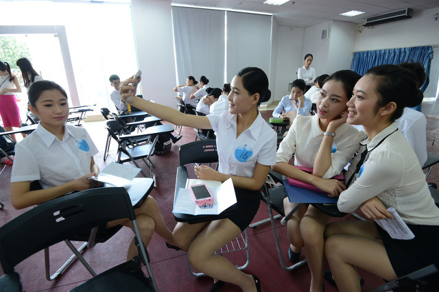 选什么专业适合女生且工资待遇好,比较适合女生学的工资高的专业