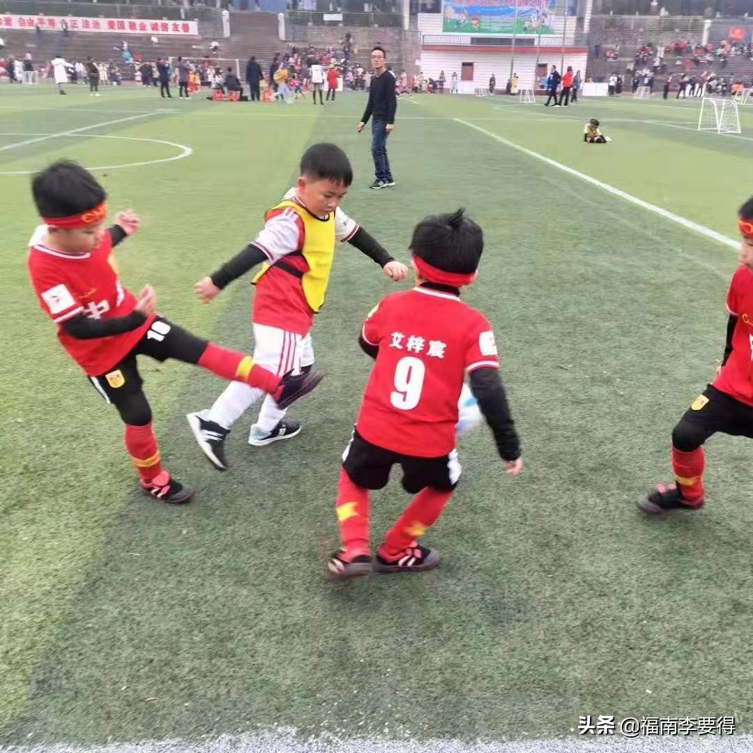 足球兴趣班招生儿童,足球儿童兴趣班