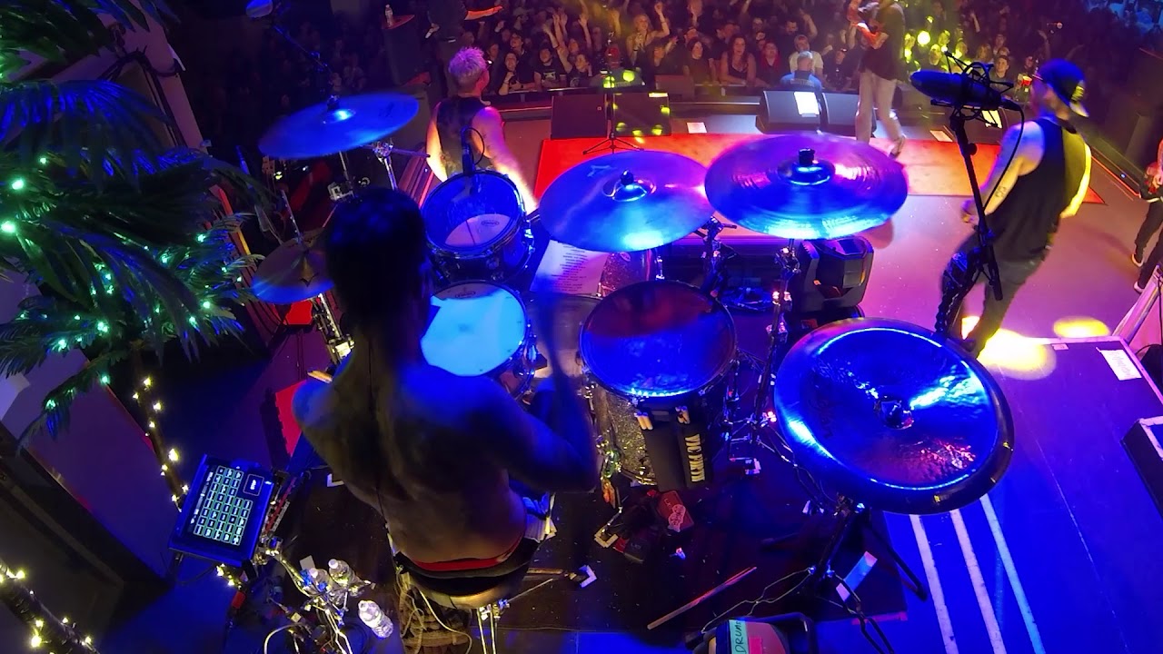 新手学鼓选什么鼓,真鼓好还是电鼓好