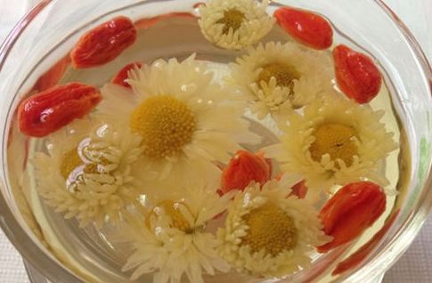 暑假将至合理用眼预防近视,暑假用眼过度如何调理好眼睛