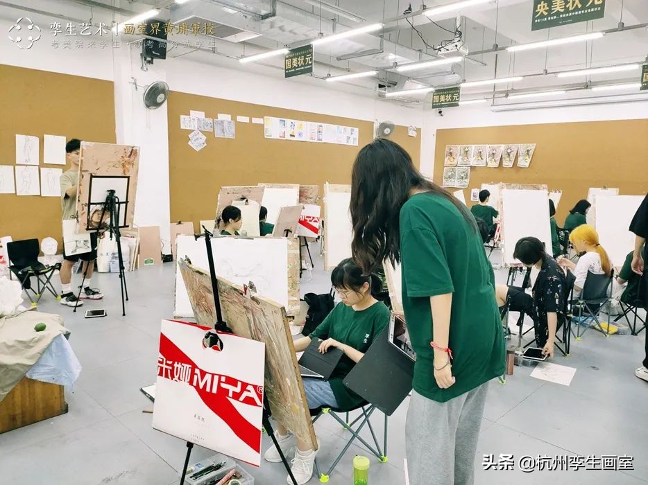 集训20天的成果,美术集训一大群人
