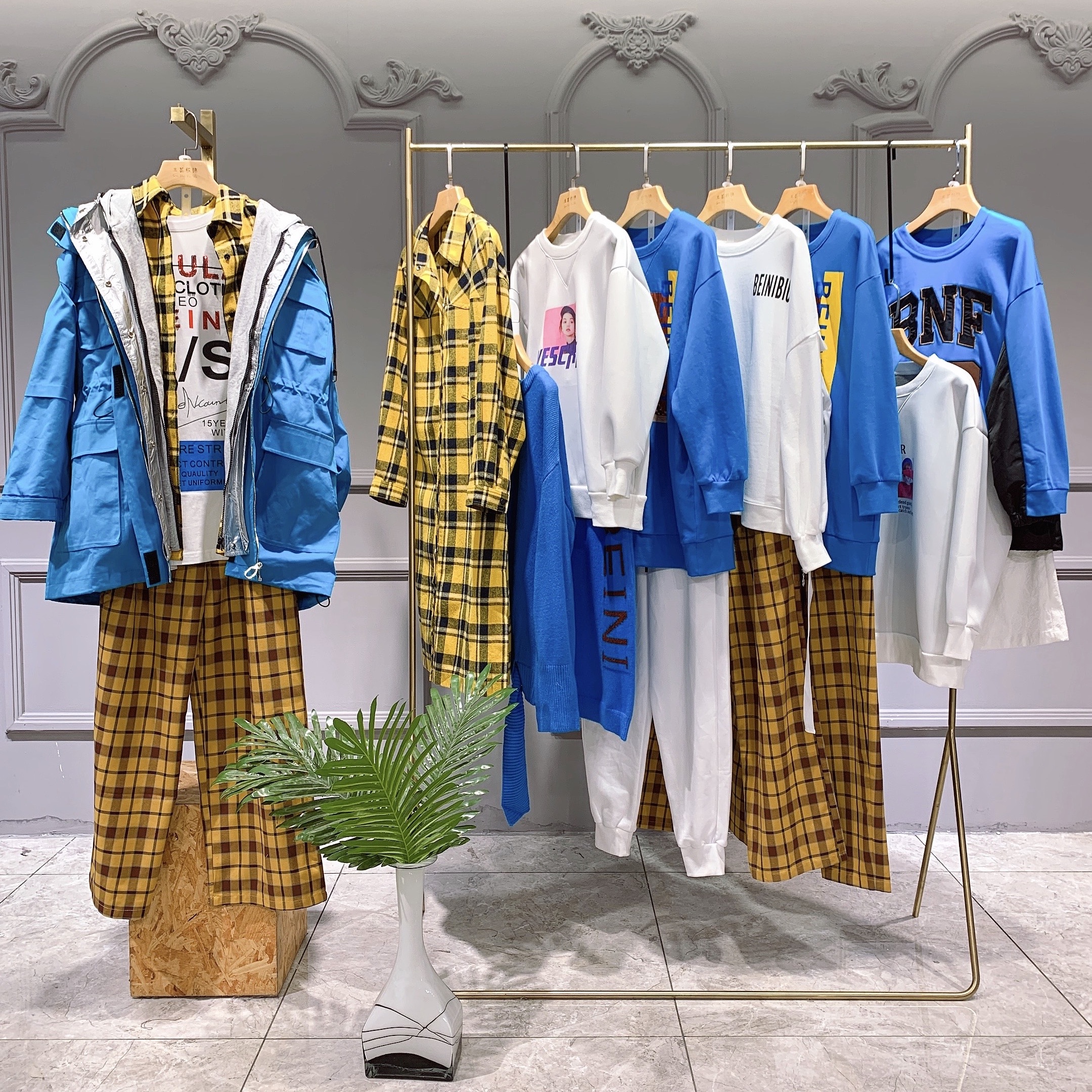 乌丫女装潮牌系列,摩安珂剪标女装正品清仓