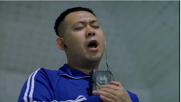 把“洗澡”演出味儿来，这三个大老爷们是怎么做到的？