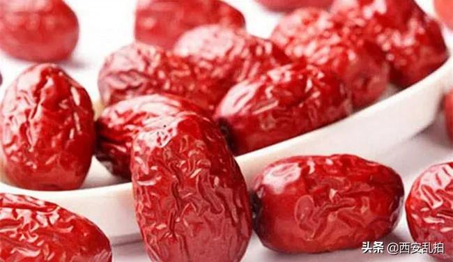 *疆新**十大特产，你都吃过吗？我最喜欢大枣了