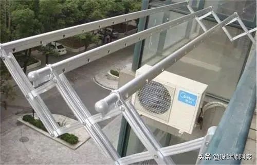 生活阳台布置晾衣服不尴尬,阳台改造既要晾衣服又要舒适
