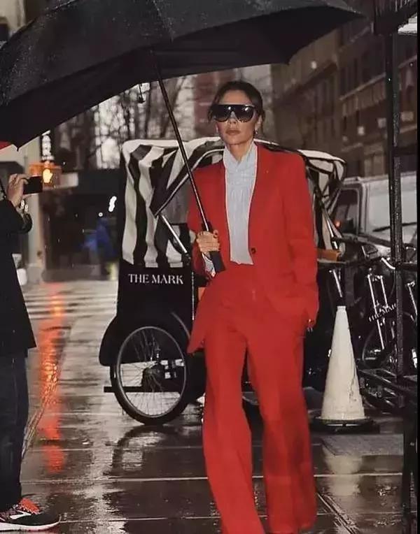 贝嫂2021年穿搭,45岁贝嫂气场太强