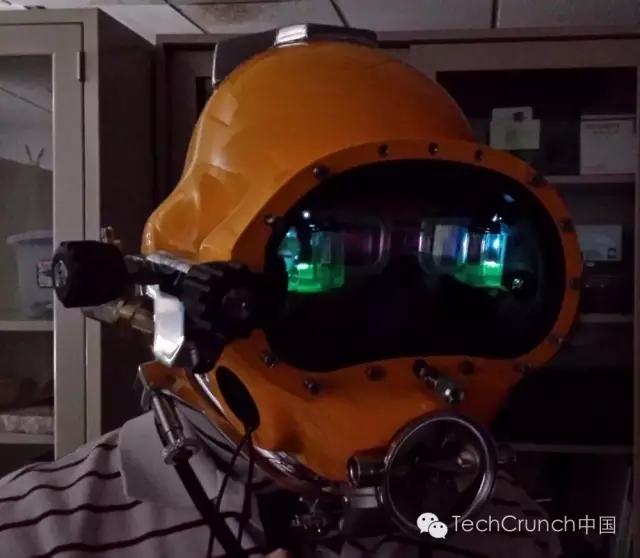 40多万的战术头盔,450万美国头盔