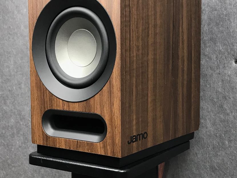 既能唱歌又能看电影的家庭影院,既能家庭影院又能k歌的音响