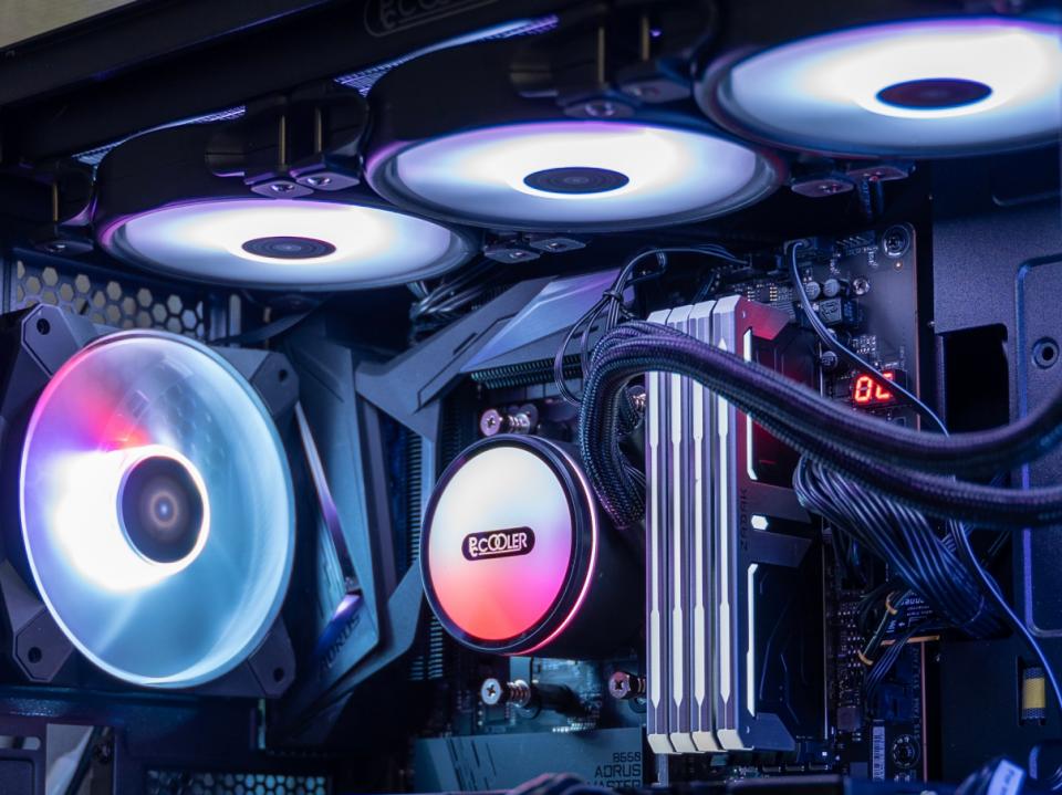 泰坦军团titanarmyp24h3g23.6英寸,一台iphone12的钱可以买什么