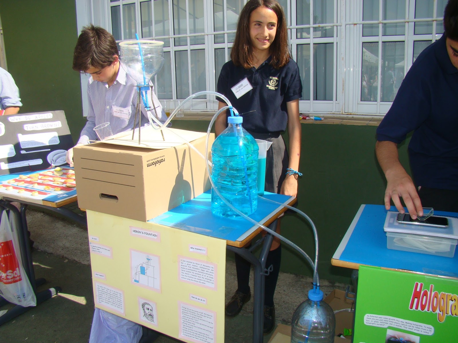 用吸管和塑料瓶做的喷泉,塑料瓶吸管自制喷泉