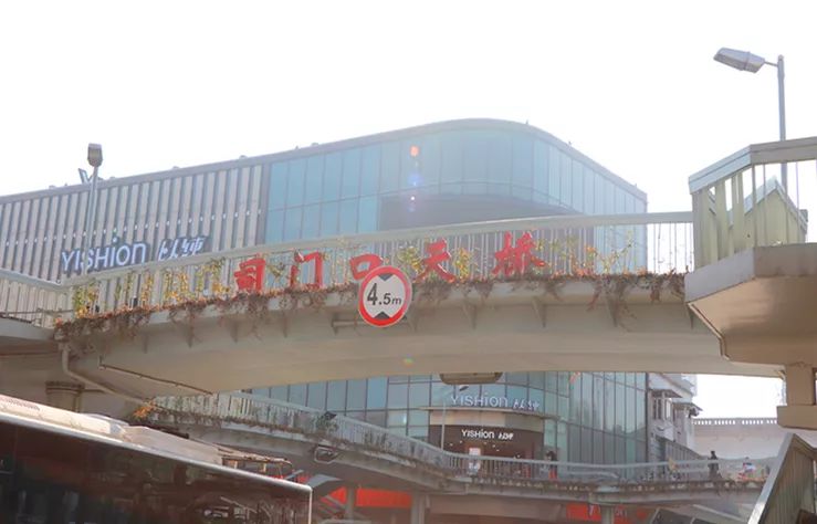 慢悠悠在司门口晃荡，感受武汉老城区的宠辱不惊