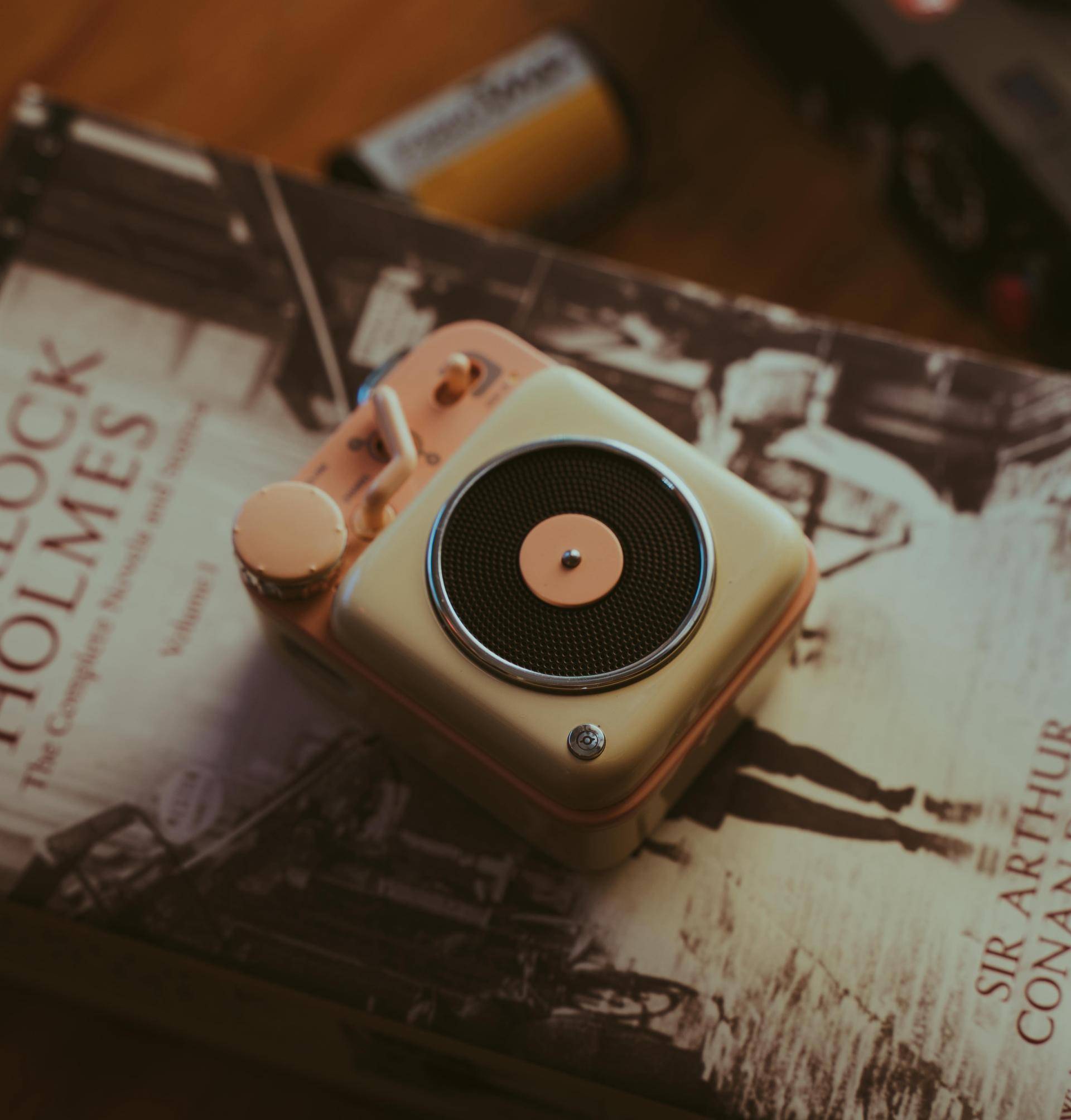 比猫王收音机还要好的收音机,猫王收音机与山进收音机哪个好