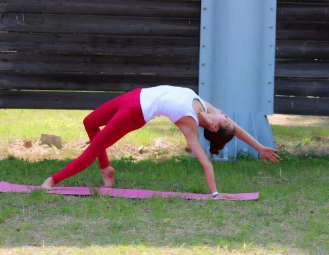 顺产是不是一边拉一边产,为什么顺产生的时候宝宝会拉粑粑