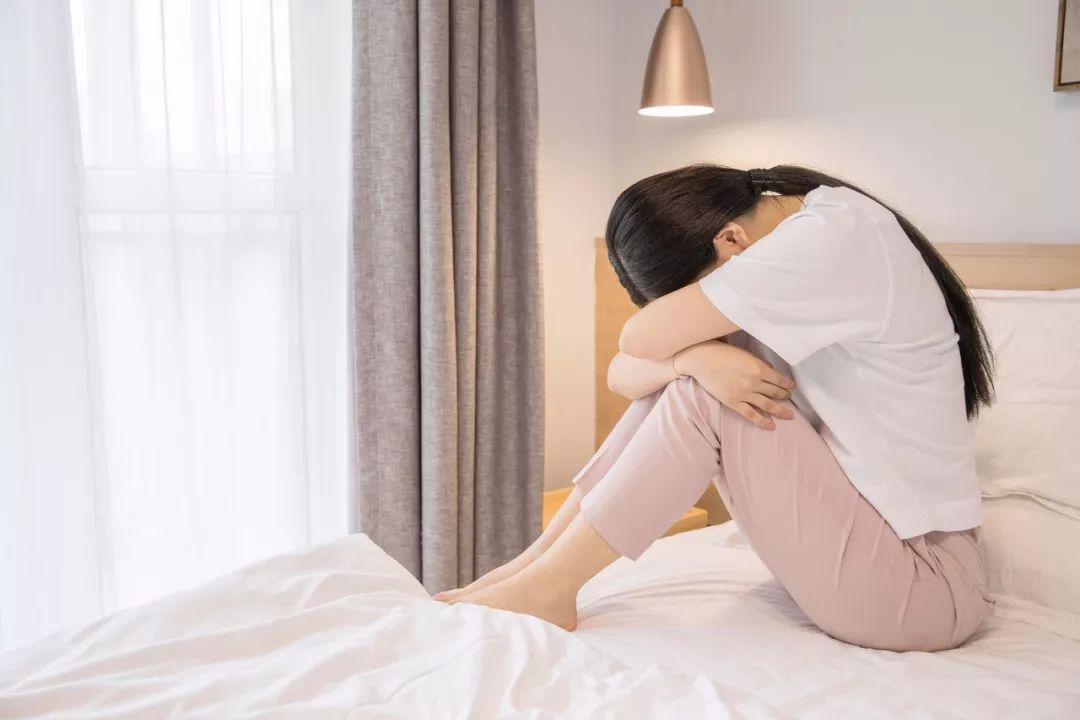 腹痛拉肚子不敢吃东西,腹痛腹泻大便不成型拉得又少