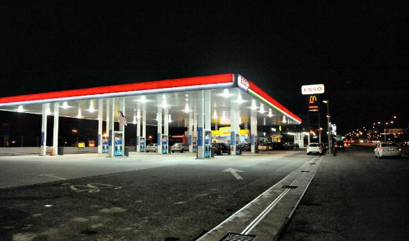 汽车加油去哪种加油站靠谱,深圳私营加油站的油靠谱吗