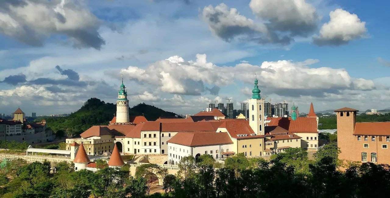 许家印花了1600亿建海花岛,许家印莲花体育馆开工了吗