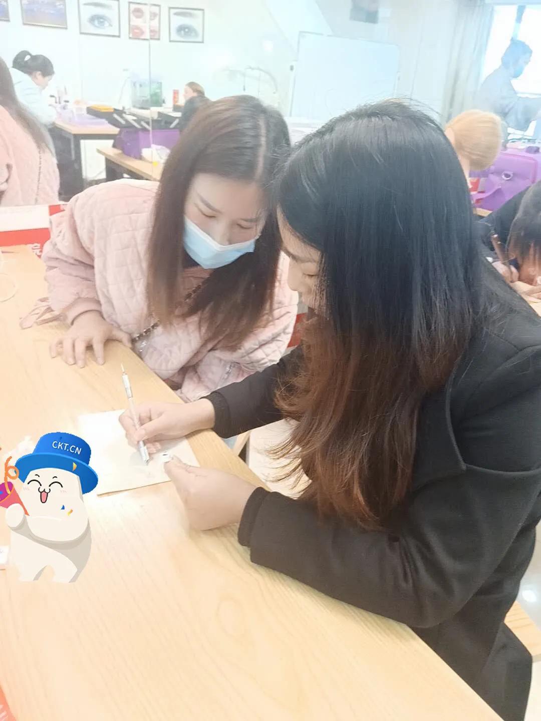 合肥学纹绣去哪里学好,学纹绣的培训很多套路