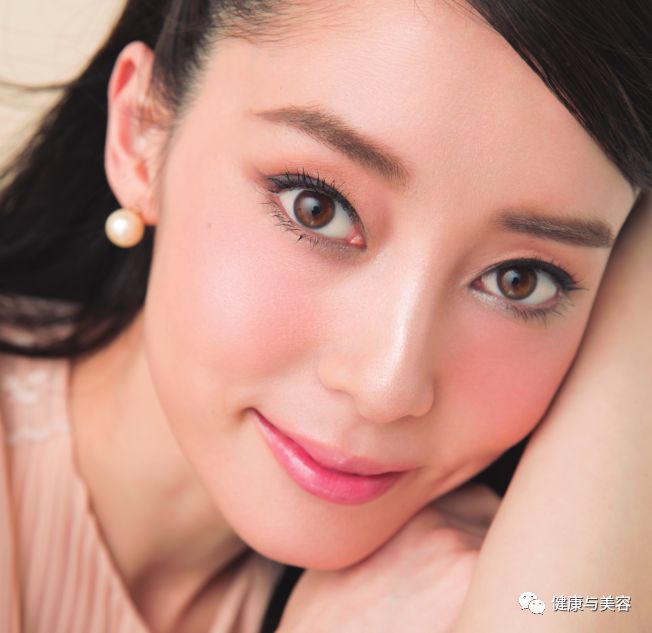 小s自曝画眉毛,小s眉毛对颜值的重要性