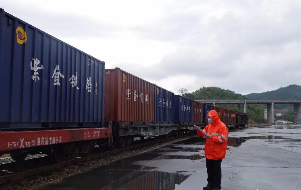 做炸鸡的机器设备,做炸鸡有关的行业可以吗