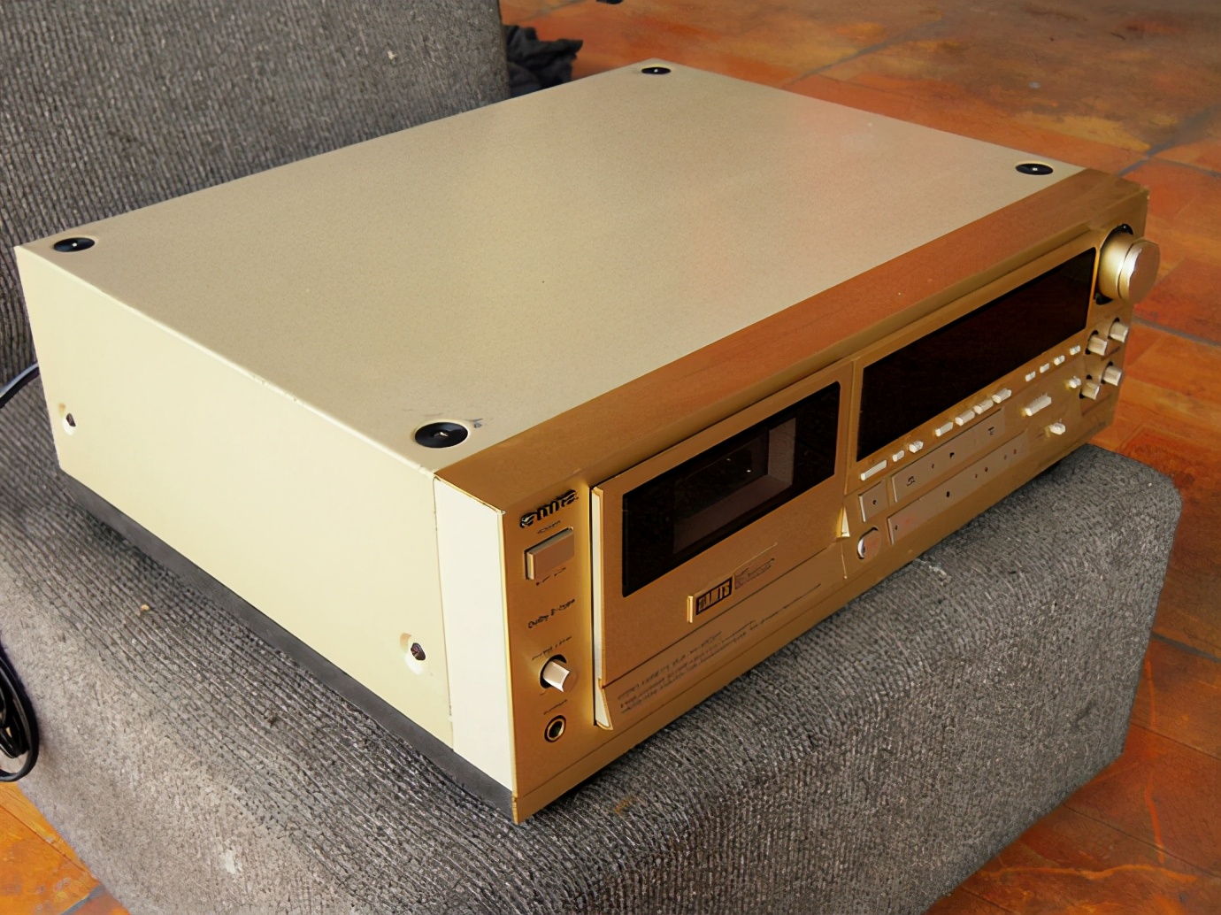 收集的一些感兴趣卡座的有关知识及相关评测