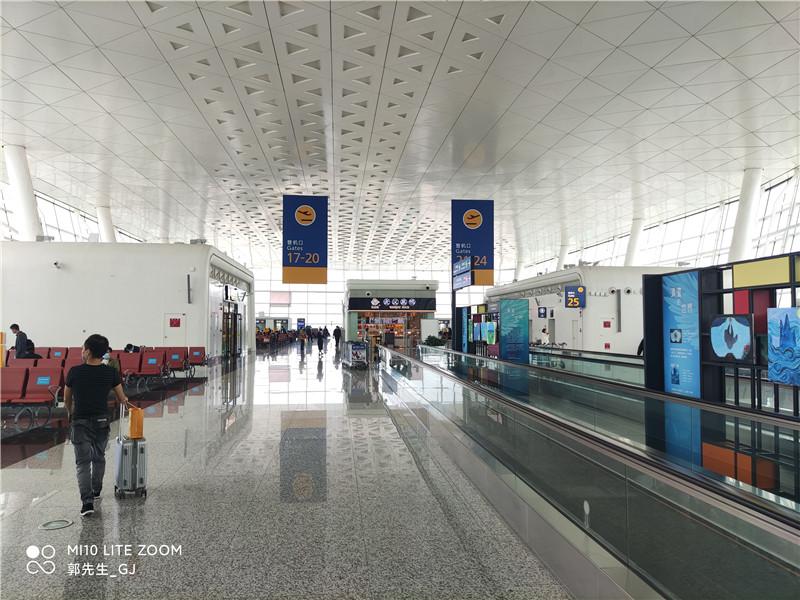 2020现代第七代伊兰特白色,小米社区新品季