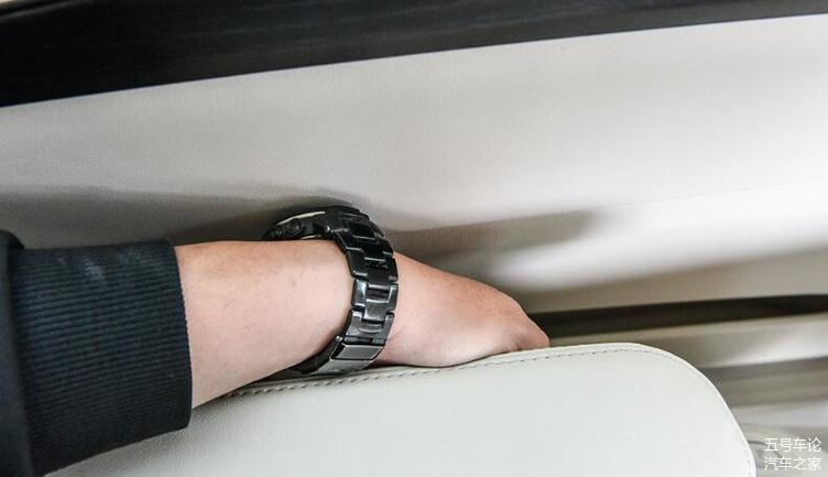 威然和gl8哪个上档次,威然和gl8哪个操作性更强