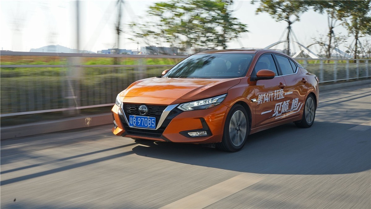 轩逸和雷凌到底选哪个,轩逸和雷凌哪个的通过性更好