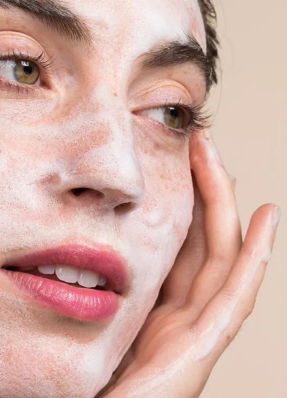 宋茜离不开十级美颜？素颜不忍直视？