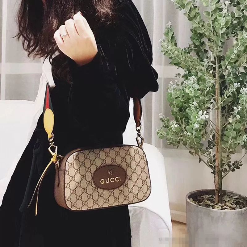 明星背guccimarmont,guccimarmont迷你款黑红边