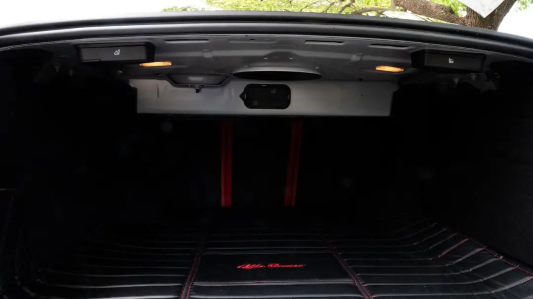 意大利风情满载的阿尔法罗密欧Giulia，还有个名字叫做“勇气”