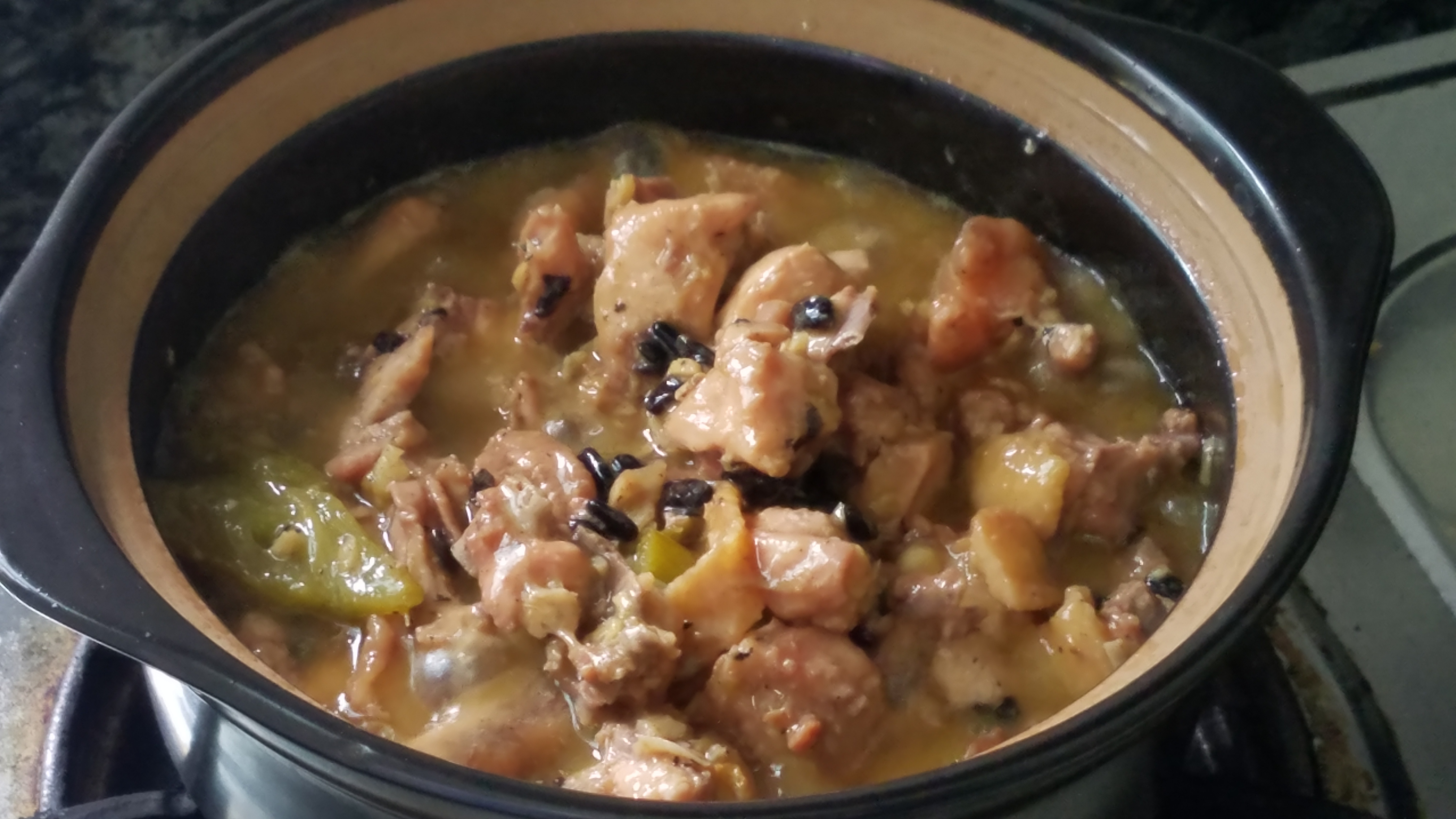 香喷喷的鸡肉煲,鸡肉香嫩的制作方法