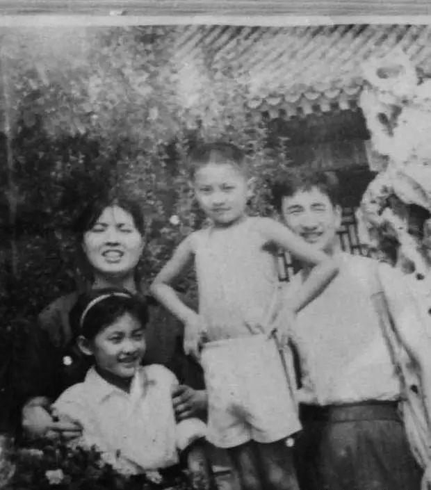 演员牛莉射击照片图文,著名演员牛莉