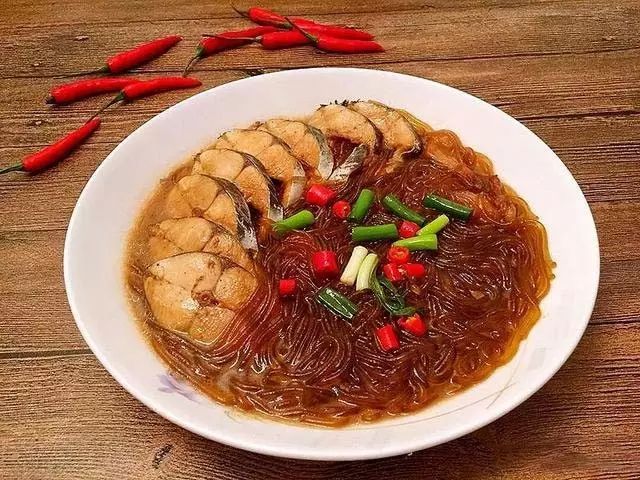 大连正宗鲅鱼炖粉条,肉炖龙口粉丝