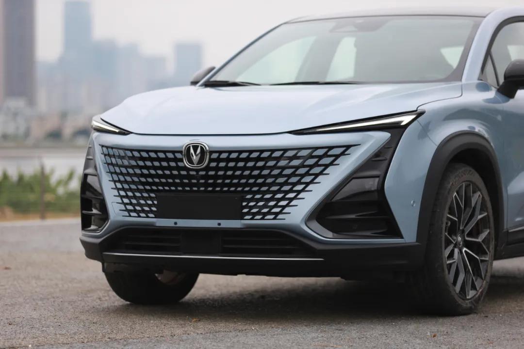 与宝马x1同级别的suv,新款宝马x1大小与长安cs55对比