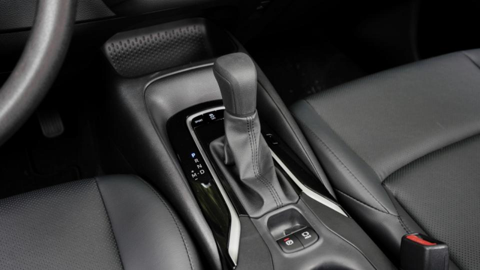 雷凌比丰田卡罗拉便宜多少,雷凌185t豪华版卡罗拉1.2t精英版