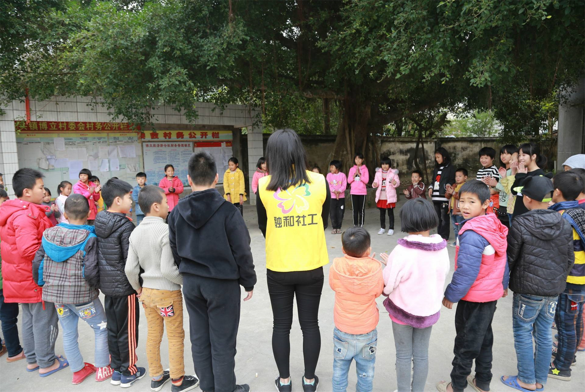 学历低在社区工作没有前途,大学里的社区工作有前途吗