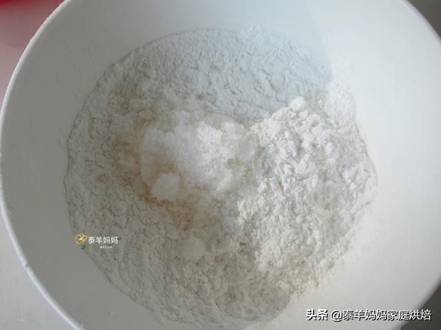 糯米粉可以在家里做什么好吃的,家里有点糯米可以做什么吃呢