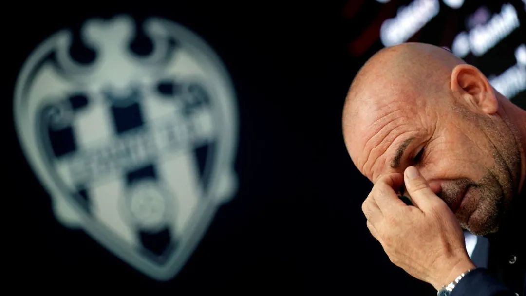 鍐犲啗鍒ゅ畼,鍐犲啗涓诲竻鍑哄北