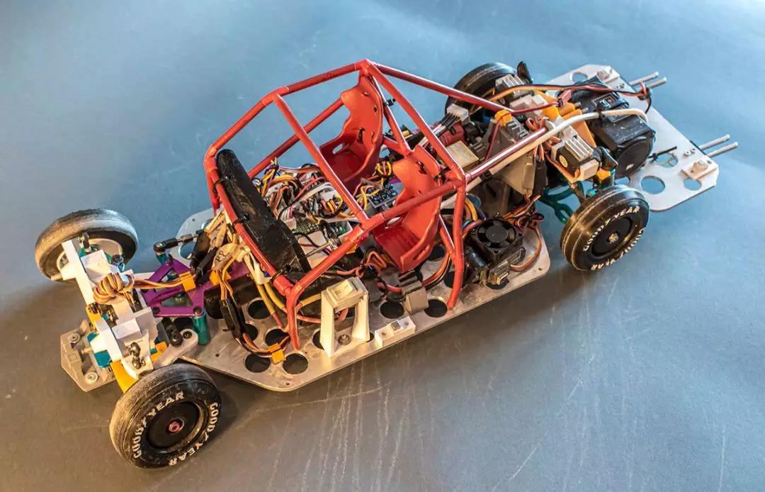 超真实的遥控车,自制前后加力的遥控汽车