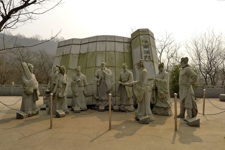 刘长杀审食其案——一出由汉太祖刘邦导演的八卦狗血伦理剧