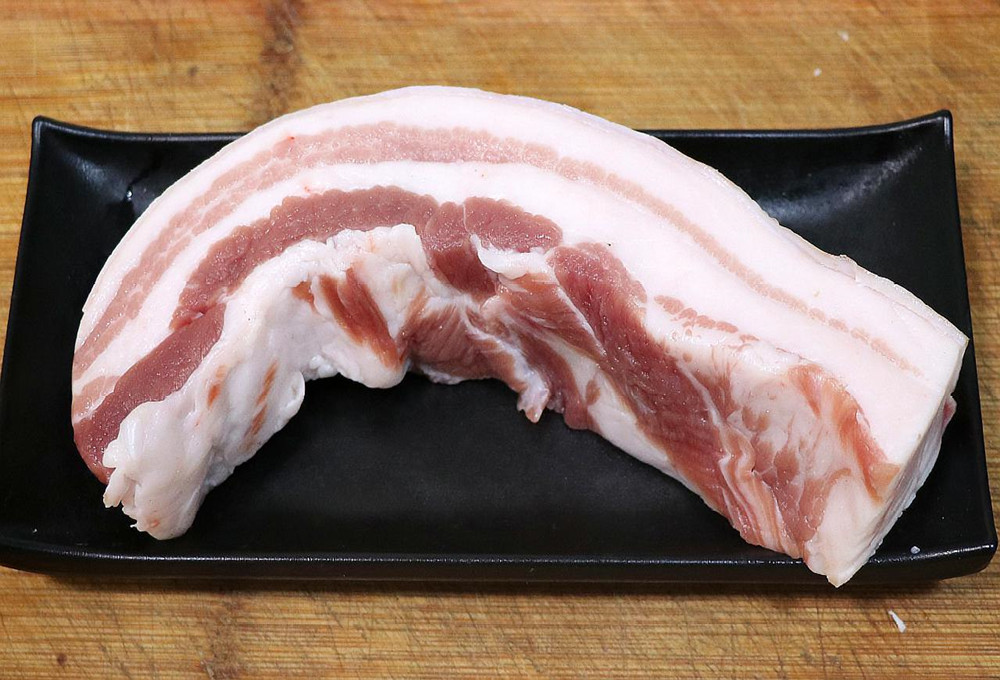 买猪肉记住三不买,买猪肉怎么选新鲜的和冷鲜肉