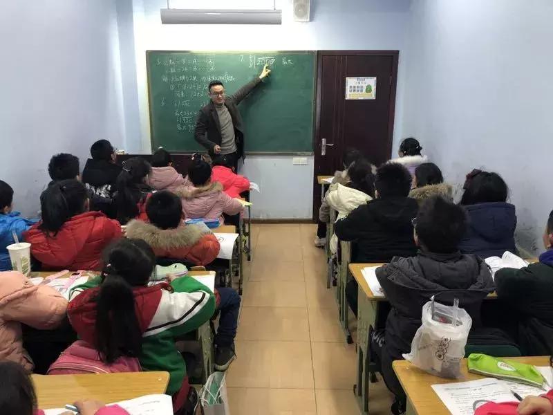 成都哈哈教育创思班如何,成都哈哈教育联系电话