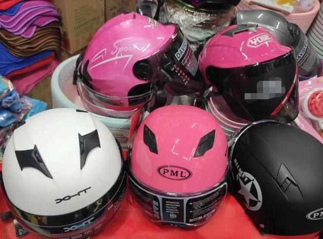 讲个笑话：滴滴做“货拉拉”，顺丰做企业“美团”，小哥：头盔呢