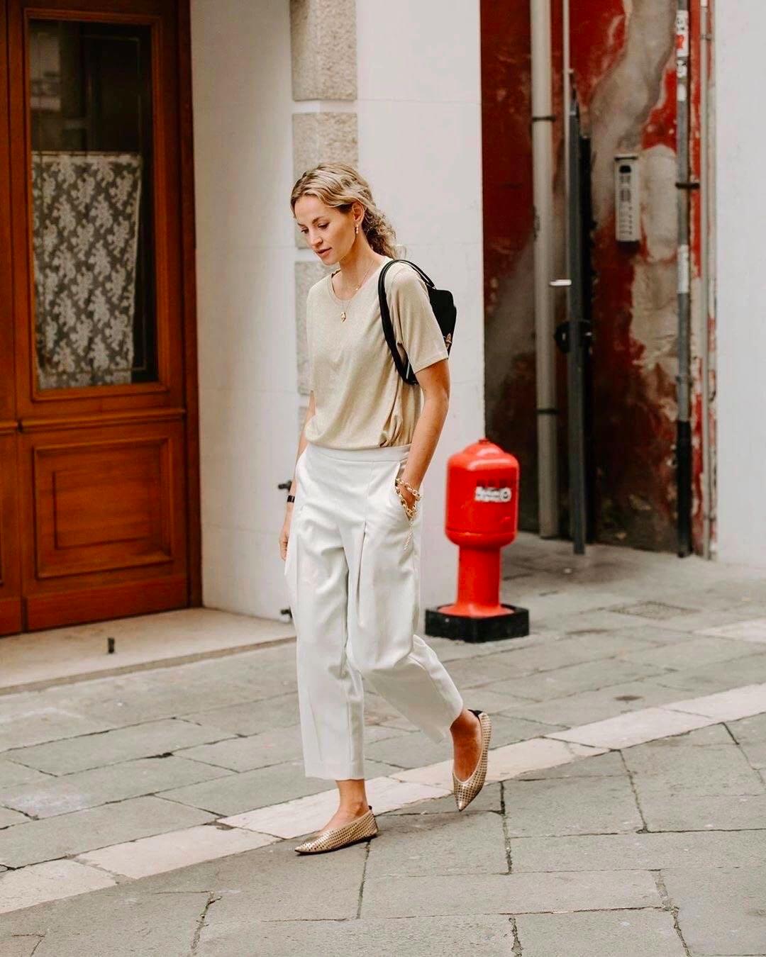 大表姐刘雯套头t恤,跟着刘雯用衬衫解锁你的初秋穿搭