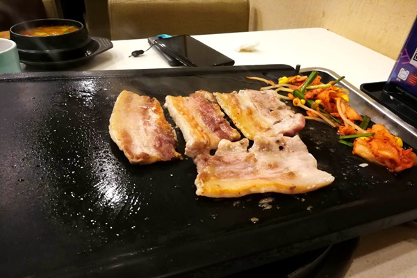 韩式烤肉新铁板,韩式烤肉之炭烤五花肉